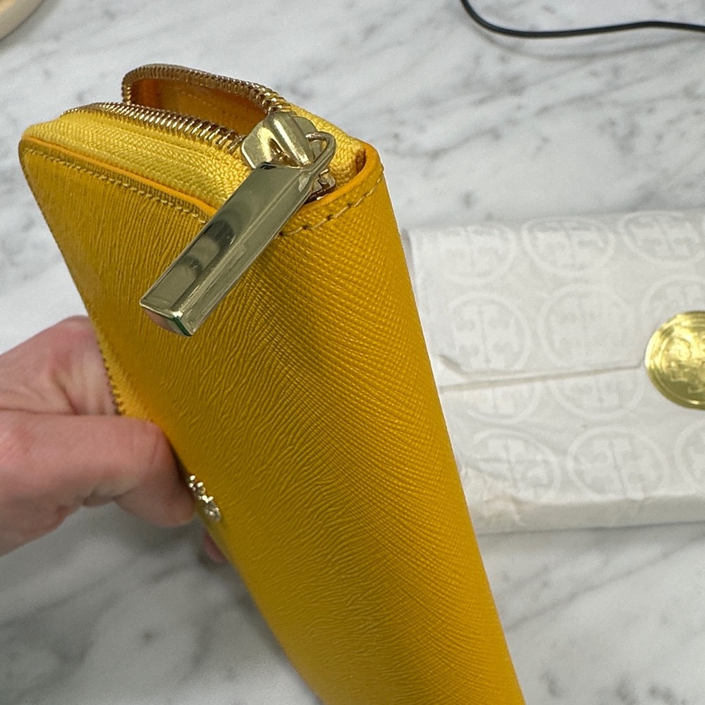Tory Burch Vibrant Yellow Emerson Zip Continental Wallet - Picture 5 of 11